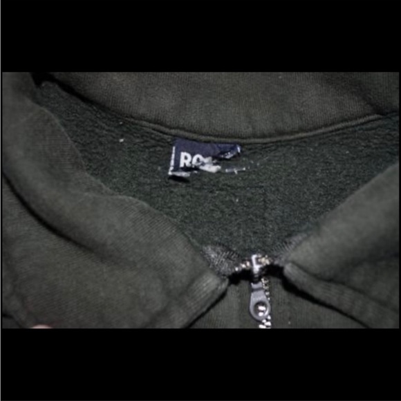 3 Sweaters - Picture 5 of 10